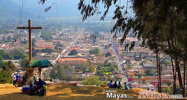 - La Antigua Guatemala, ciudad colonial Patrimonio de la Humanidad