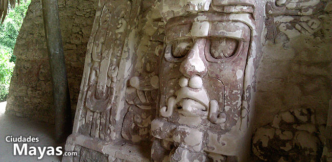 Kohunlich y sus mascarones