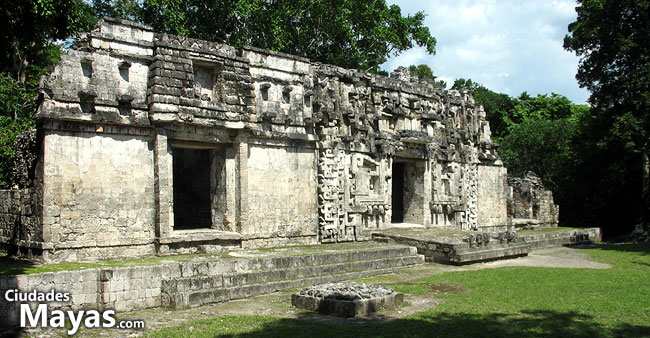 - Chicanná